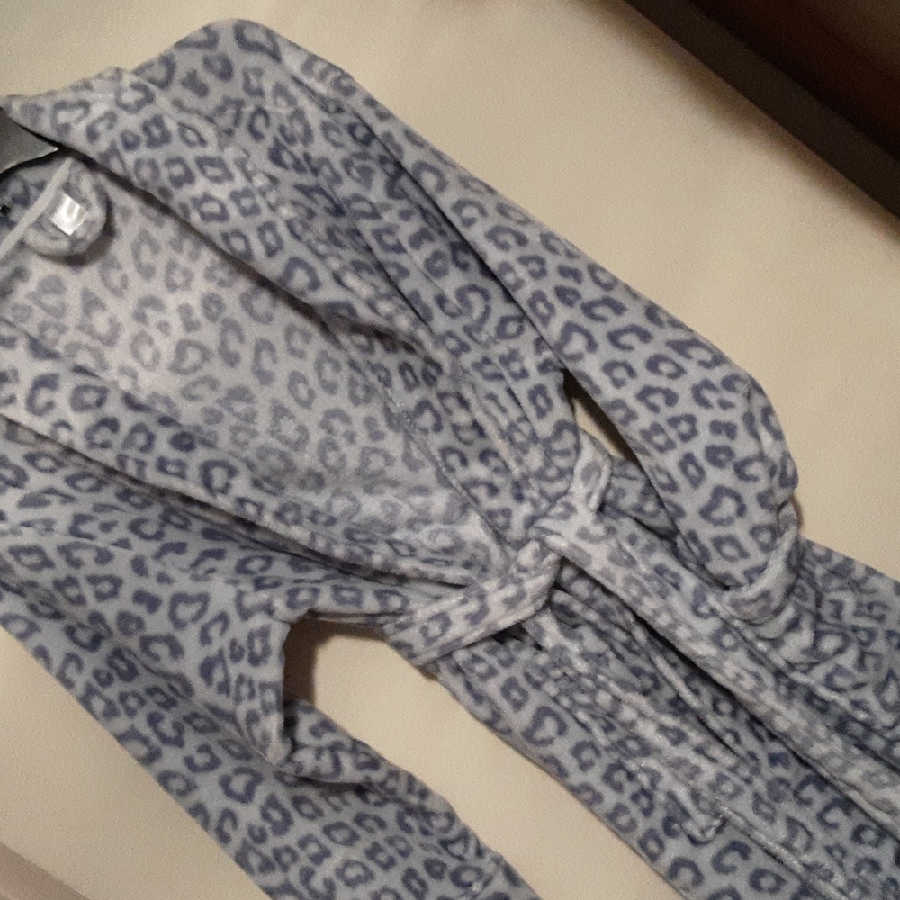 Short animal print robe - Picture 6 of 6